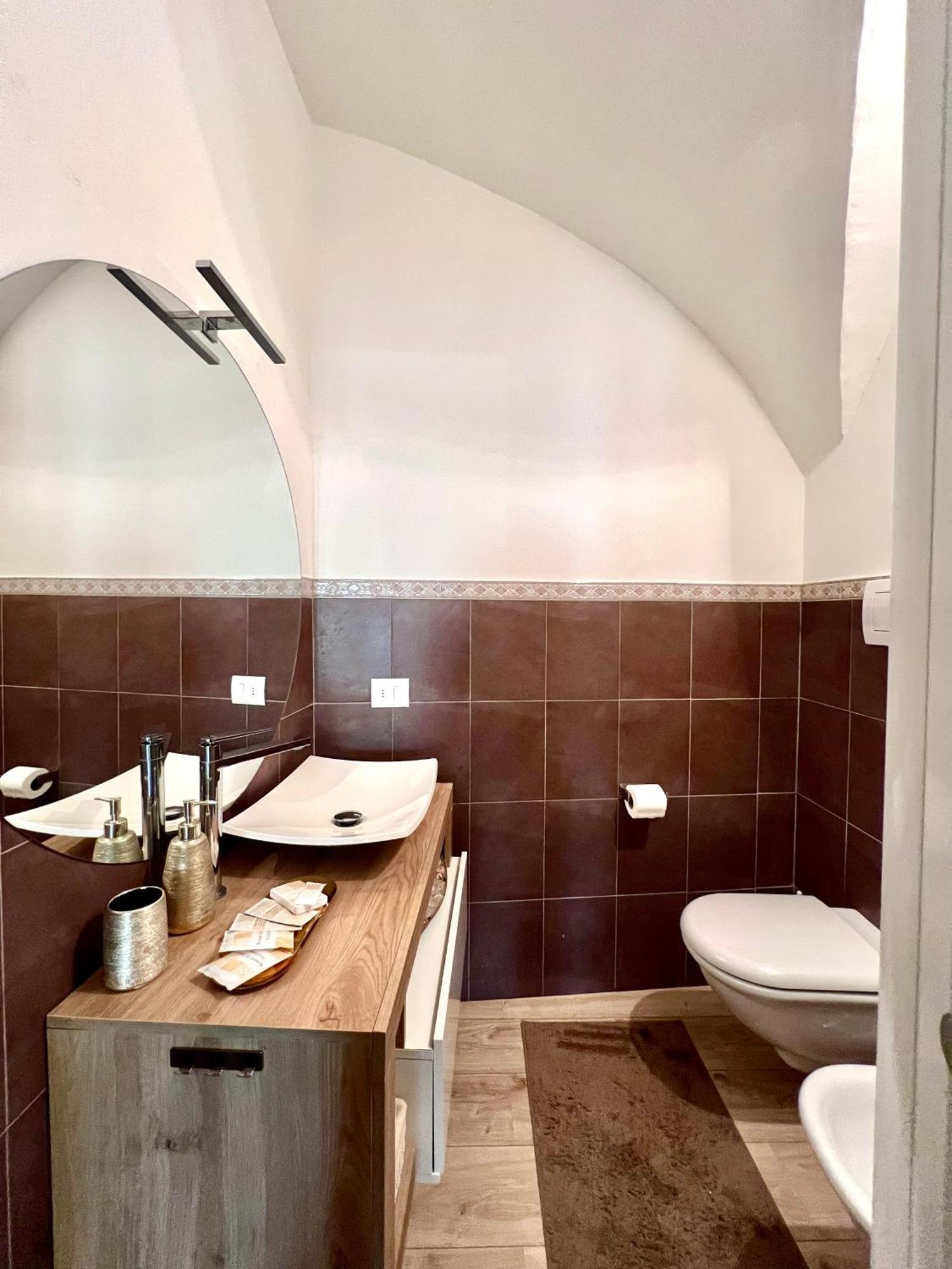 L'Arco Sul Lago • Gold Apartment Castro  Exteriér fotografie