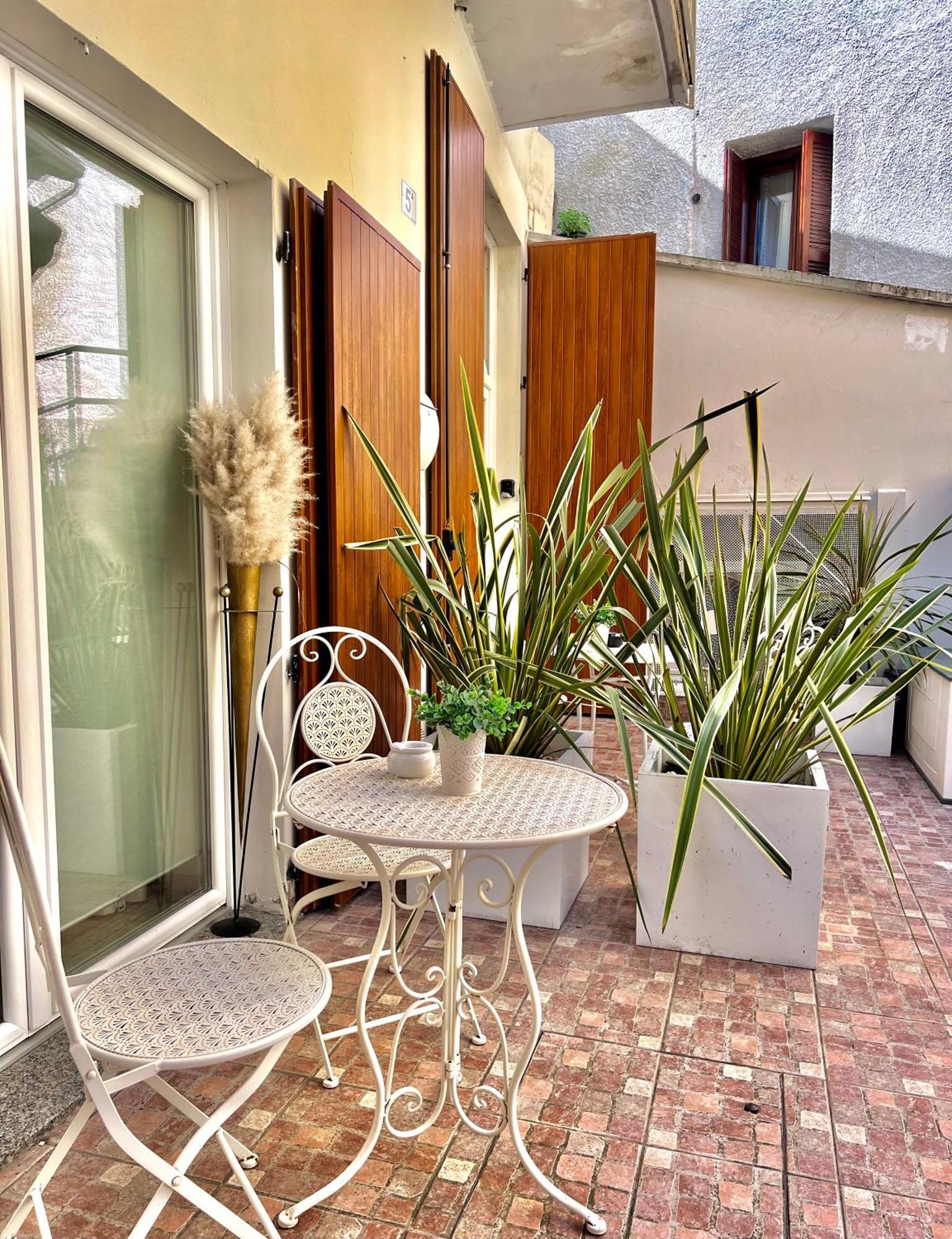 L'Arco Sul Lago • Gold Apartment Castro  Exteriér fotografie